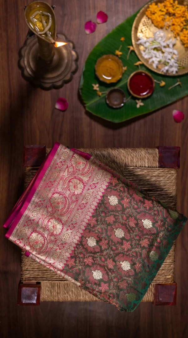 Mehnaz Duo-tone Jaal Benarasi Pure Katan Silk Saree