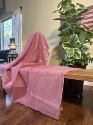 Handwoven Soft Pink Jamdani Saree with Subtle Floral Motifs