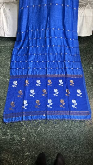 Graceful Navy Blue Matka Silk Saree with Floral Aanchal