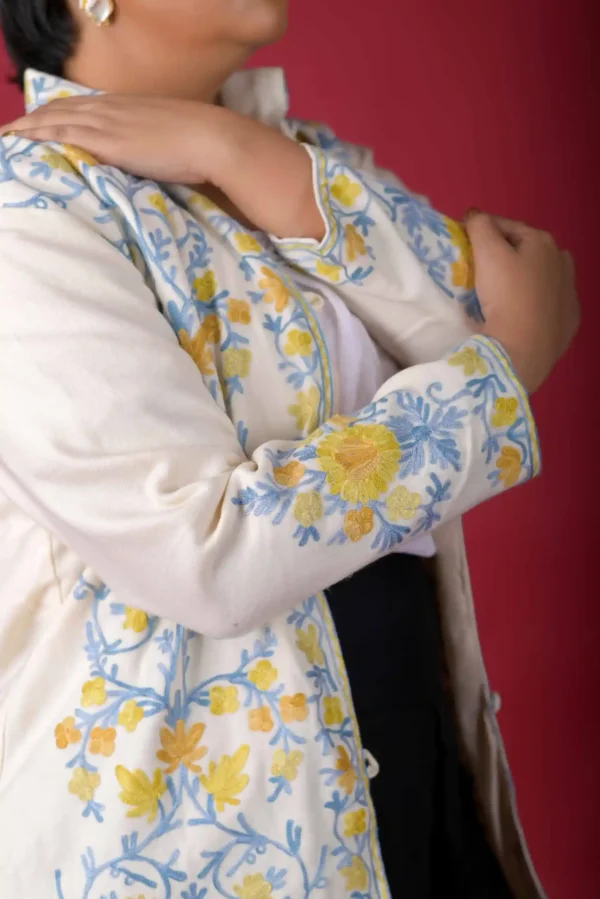 Ivory Elegance Short Silk Jacket with Floral Embroidery