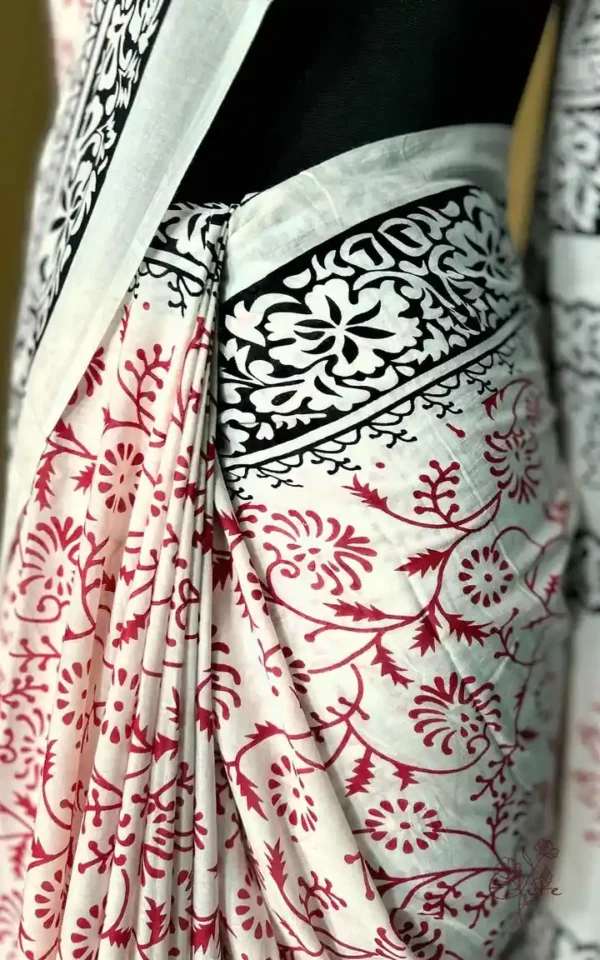 WHITE HAND BLOCK PRINTED BAGRU COTTON SAREE