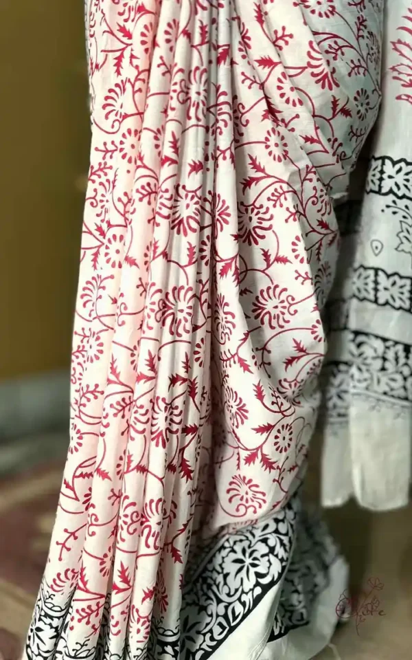 WHITE HAND BLOCK PRINTED BAGRU COTTON SAREE