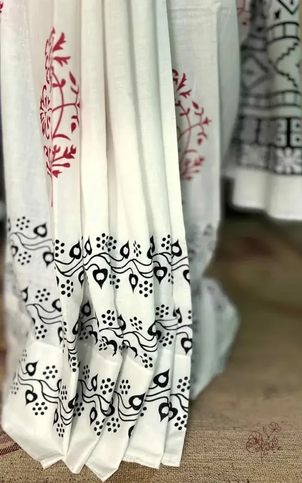 WHITE HAND BLOCK PRINTED BAGRU COTTON SAREE