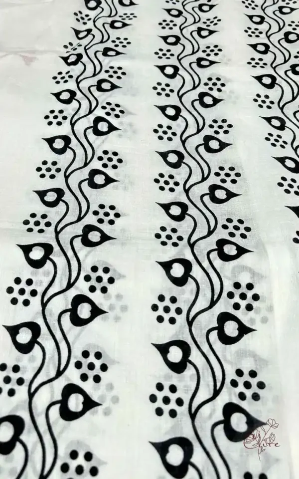 WHITE HAND BLOCK PRINTED BAGRU COTTON SAREE