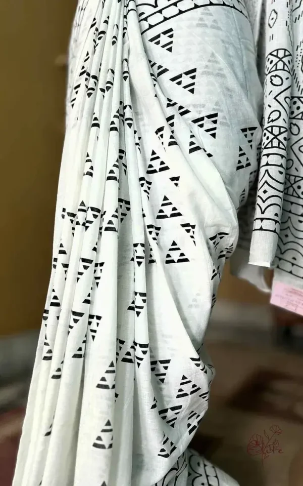 WHITE HAND BLOCK PRINTED BAGRU COTTON SAREE