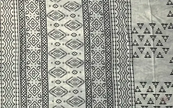 WHITE HAND BLOCK PRINTED BAGRU COTTON SAREE