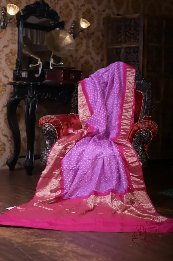 Lavender Benarasi on golden zari par gujrati butta Khadi Chiffon Handloom Sare
