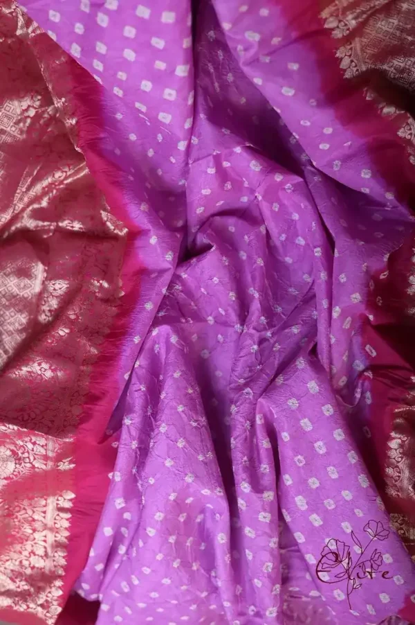 Lavender Benarasi on golden zari par gujrati butta Khadi Chiffon Handloom Sare