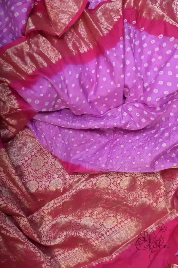 Lavender Benarasi on golden zari par gujrati butta Khadi Chiffon Handloom Sare
