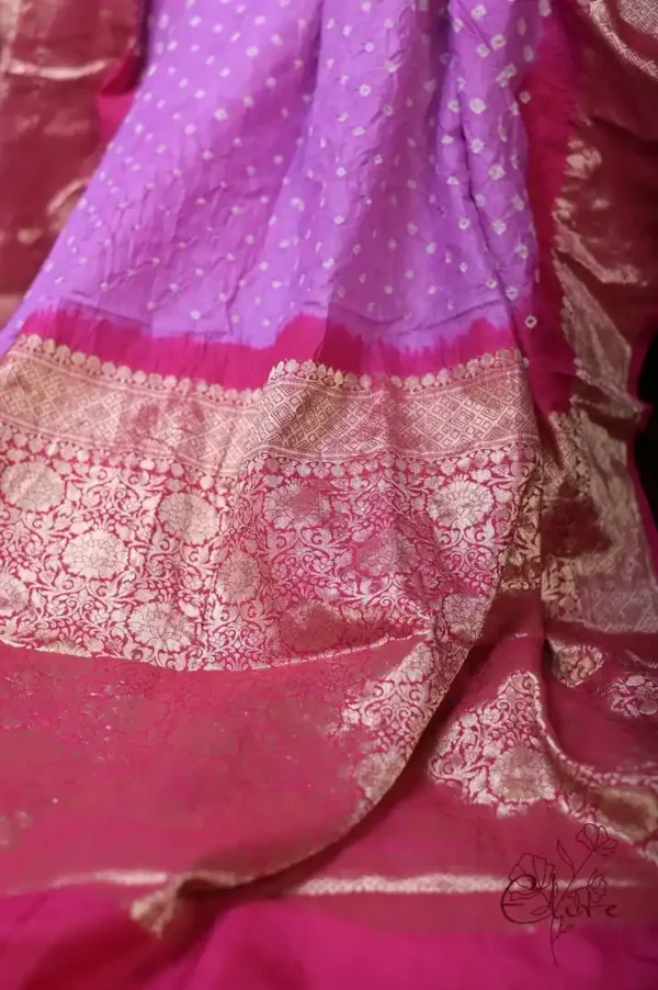 Lavender Benarasi on golden zari par gujrati butta Khadi Chiffon Handloom Sare
