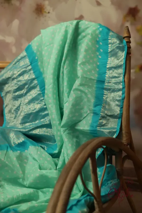 Khaddi Chiffon Handloom Benarasi bandej Green Saree