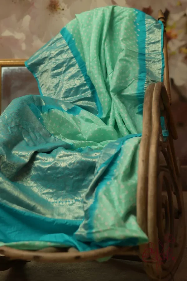 Khaddi Chiffon Handloom Benarasi bandej Green Saree