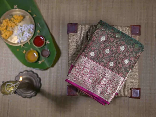 Green Dual Tone on Golden Zari Butta n Jangla pattern Benarasi Katan silk saree