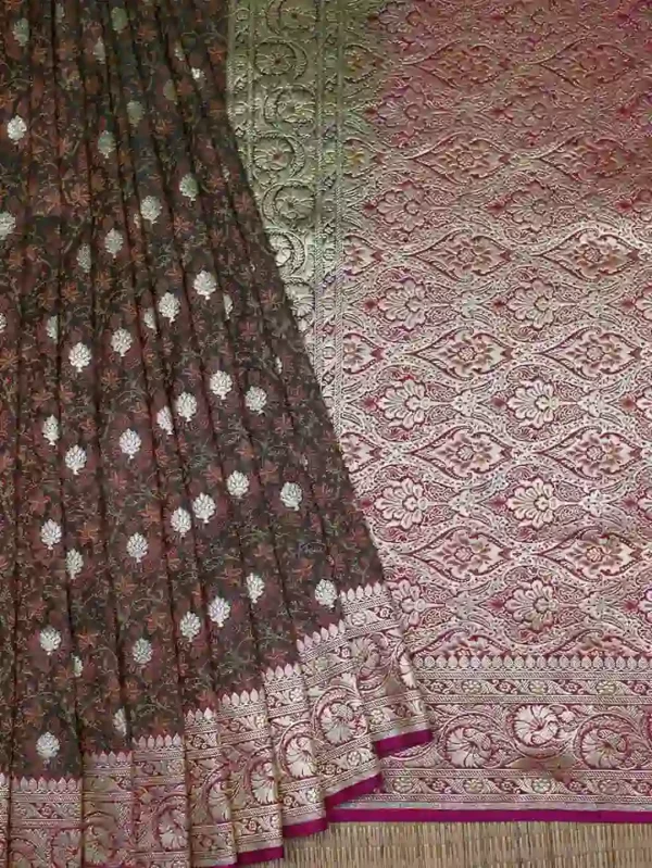 Green Dual Tone on Golden Zari Butta n Jangla pattern Benarasi Katan silk saree