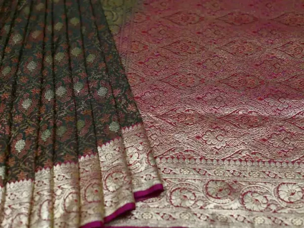 Green Dual Tone on Golden Zari Butta n Jangla pattern Benarasi Katan silk saree