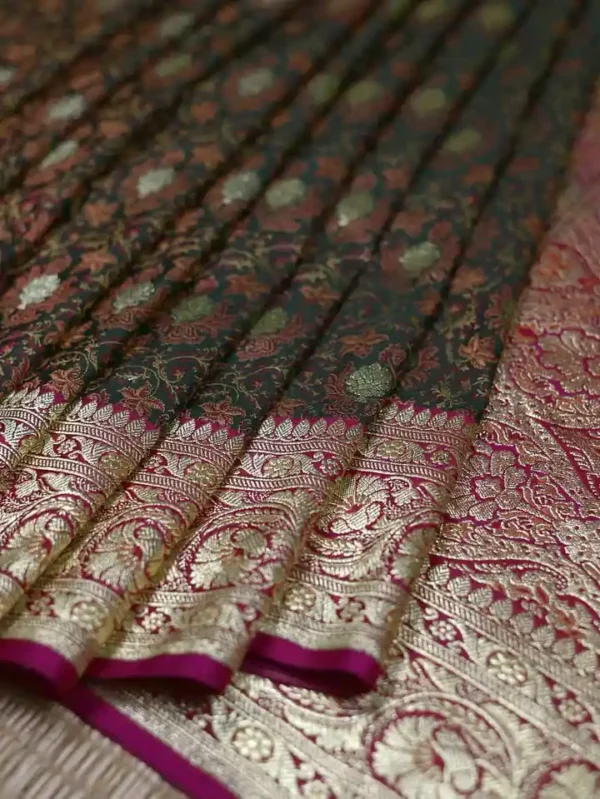 Green Dual Tone on Golden Zari Butta n Jangla pattern Benarasi Katan silk saree