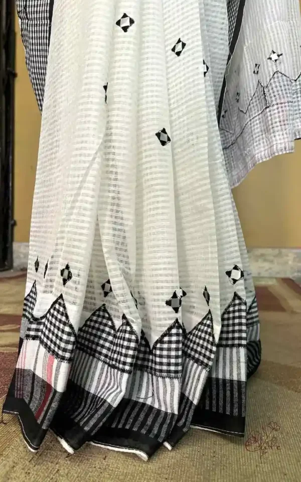 White on Gamcha Waves Applic work Kota Saree