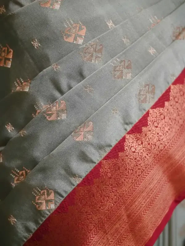 Pesta green color with maroon border kanjivaram work on Pure silk saree