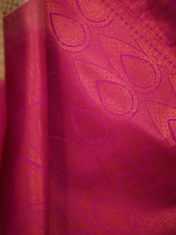 Biscuit color with maroon border kanjivaram work on Pure silk saree