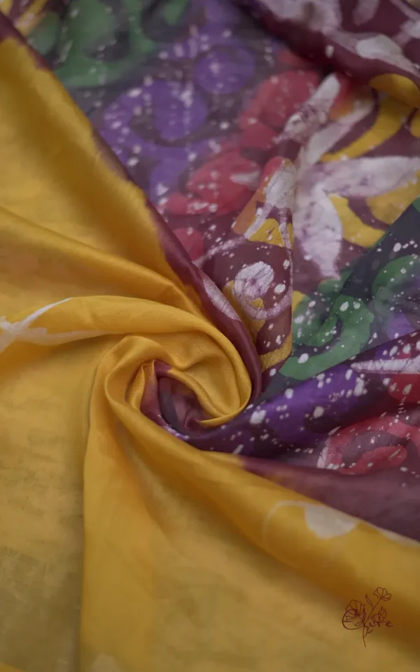 Yellow n Maroon on Hand Batik Print with Zari Border Semi Silk Saree