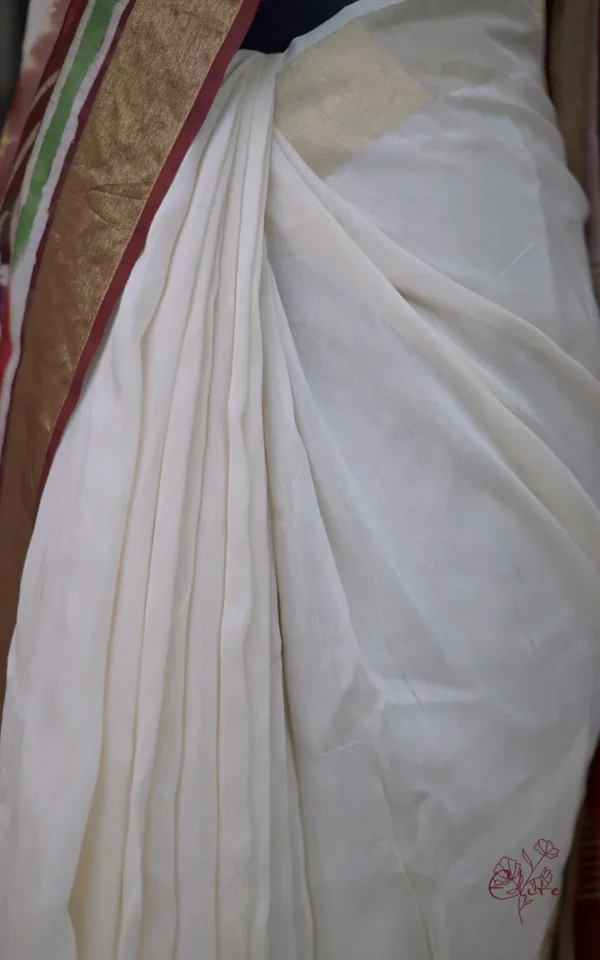 White n Maroon on Hand Batik Print with Zari Border Semi Silk Saree