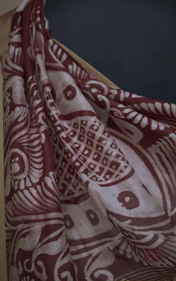 White n Maroon on Hand Batik Print with Zari Border Semi Silk Saree