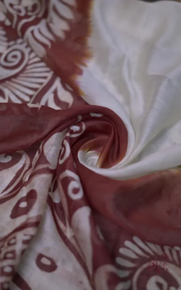 White n Maroon on Hand Batik Print with Zari Border Semi Silk Saree