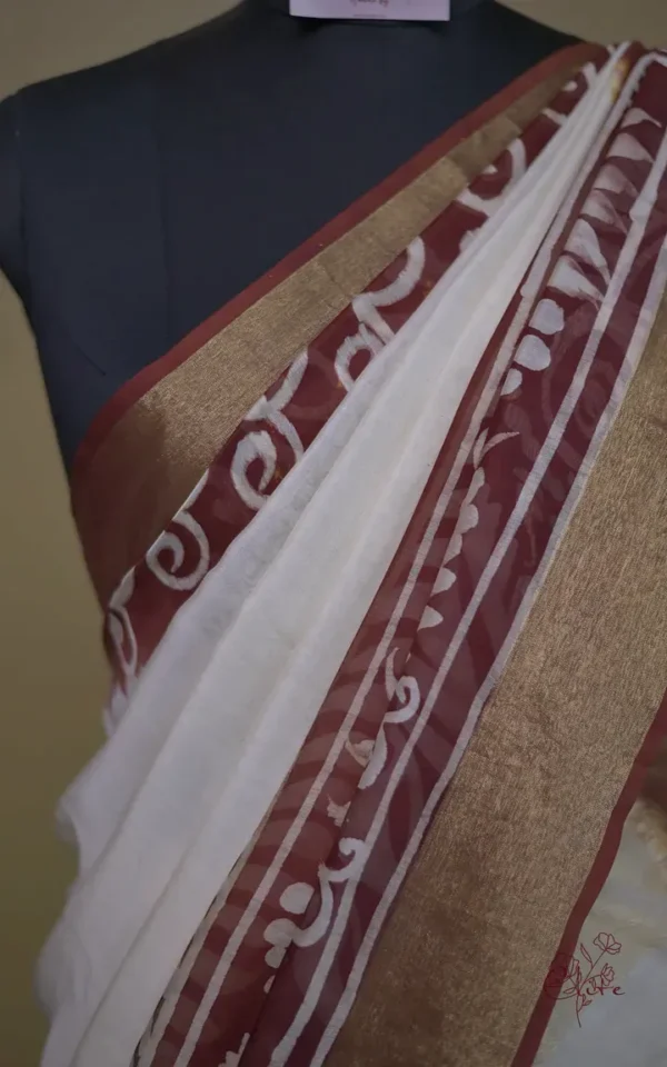 White n Maroon on Hand Batik Print with Zari Border Semi Silk Saree