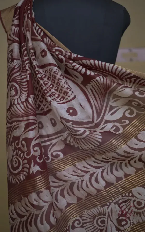 White n Maroon on Hand Batik Print with Zari Border Semi Silk Saree