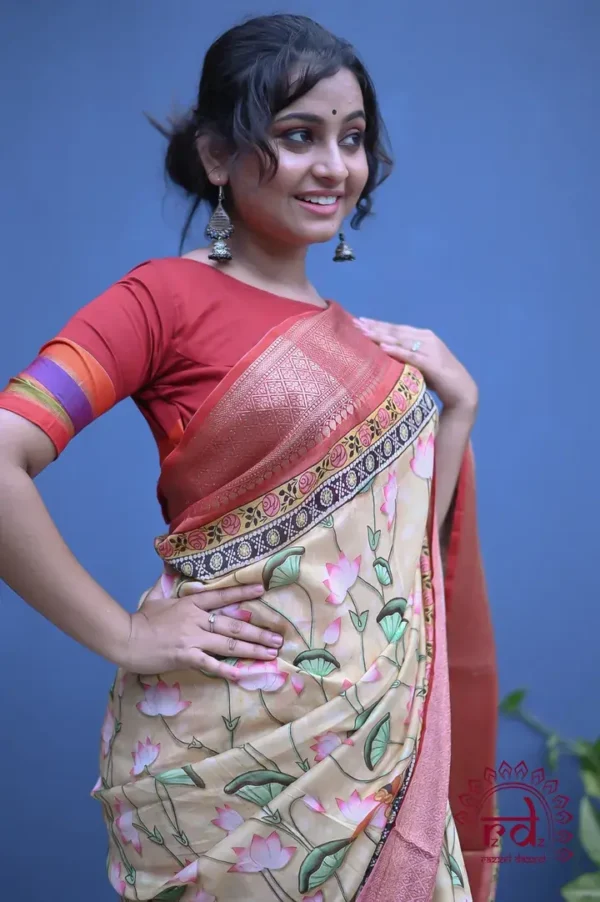 Off white body Digital Print Zari Border on Chanderi Silk Saree