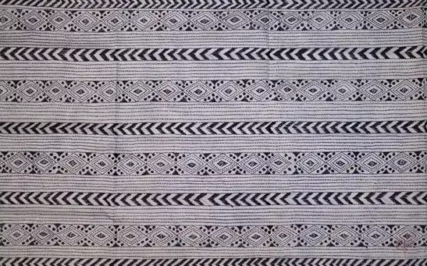 White on Black Bengal Kantha Embroidery Tussar Silk Handloom stole