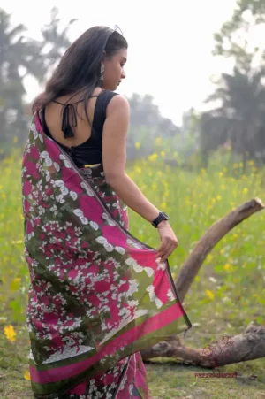 Dark green with pink n white floral work on Pure Resham silk Soft Jamdani saree