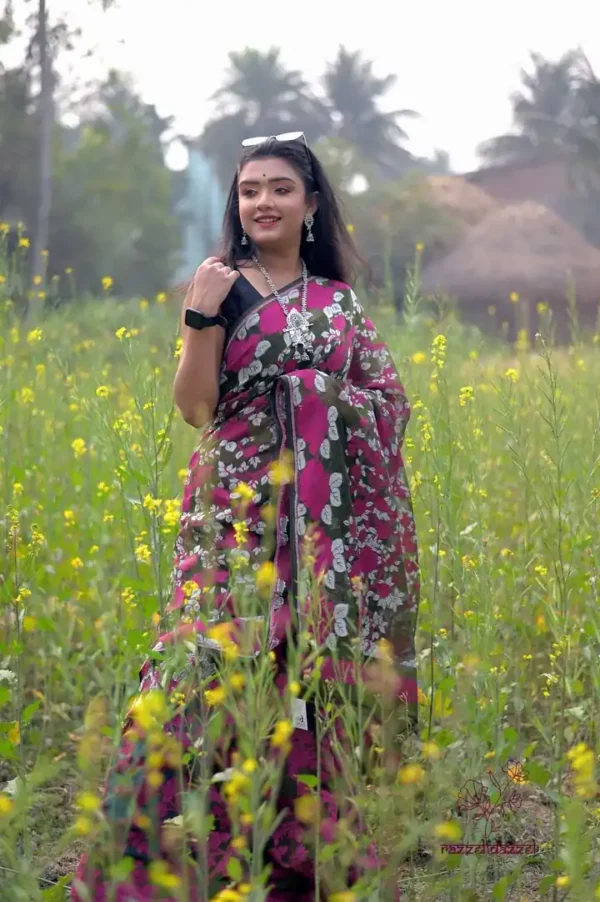 Dark green with pink n white floral work on Pure Resham silk Soft Jamdani saree