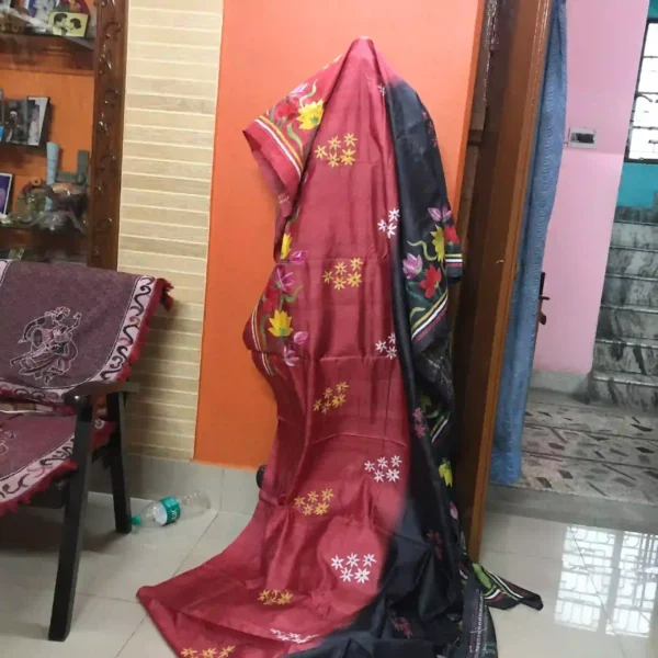 Scarlet and black small flower kantha stitch work on Tie Dye tussar silk saree