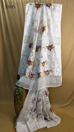Off-white Jamdani Hand Stitch Floral Saree – Exquisite Charm