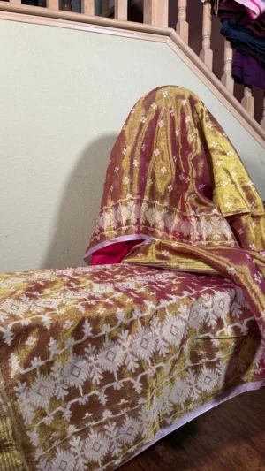 Tissue Saree with Bold Jamdani Detailing in Rose Pink