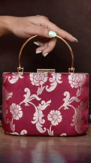 Aarohi Bold Satatement Clutch Bag