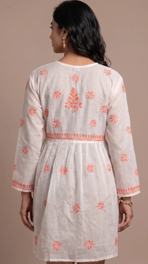 Aasna White Short Chikankari Kurta